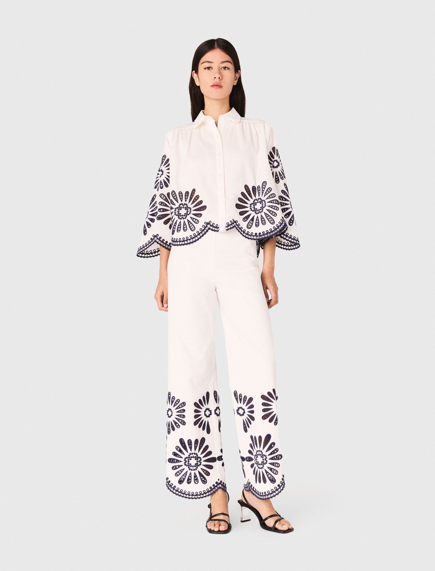 Áo sơ mi crochet Trắng/Xanh navy